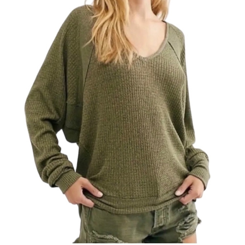 NWT Free People Womens medium ferngully green oversized Santa Clara thermal top